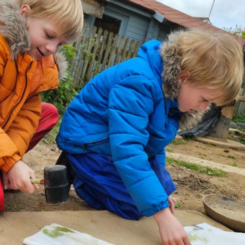 KS1 Forest school - Hapa Zome!